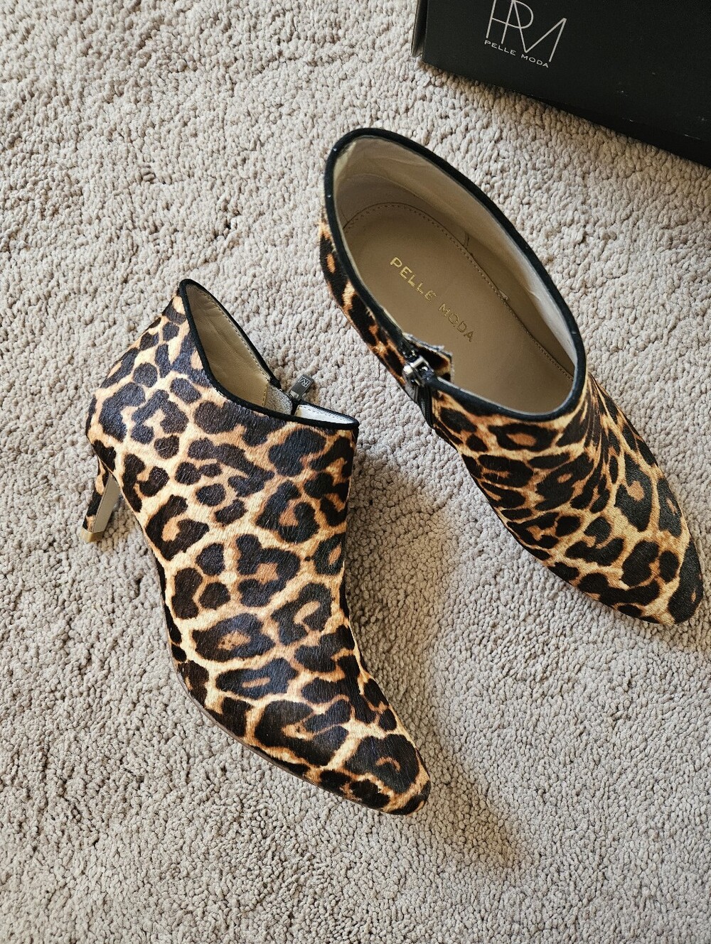 Like NEW ☆ Pelle Moda Ankle Boots, Size 6.5, STUNNING!